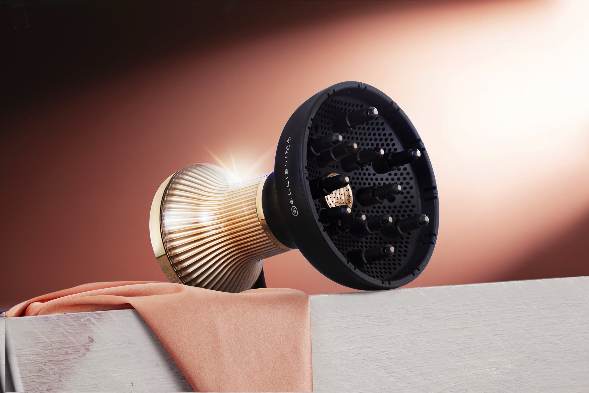 Best diffuser for curly hair: tips to choose it